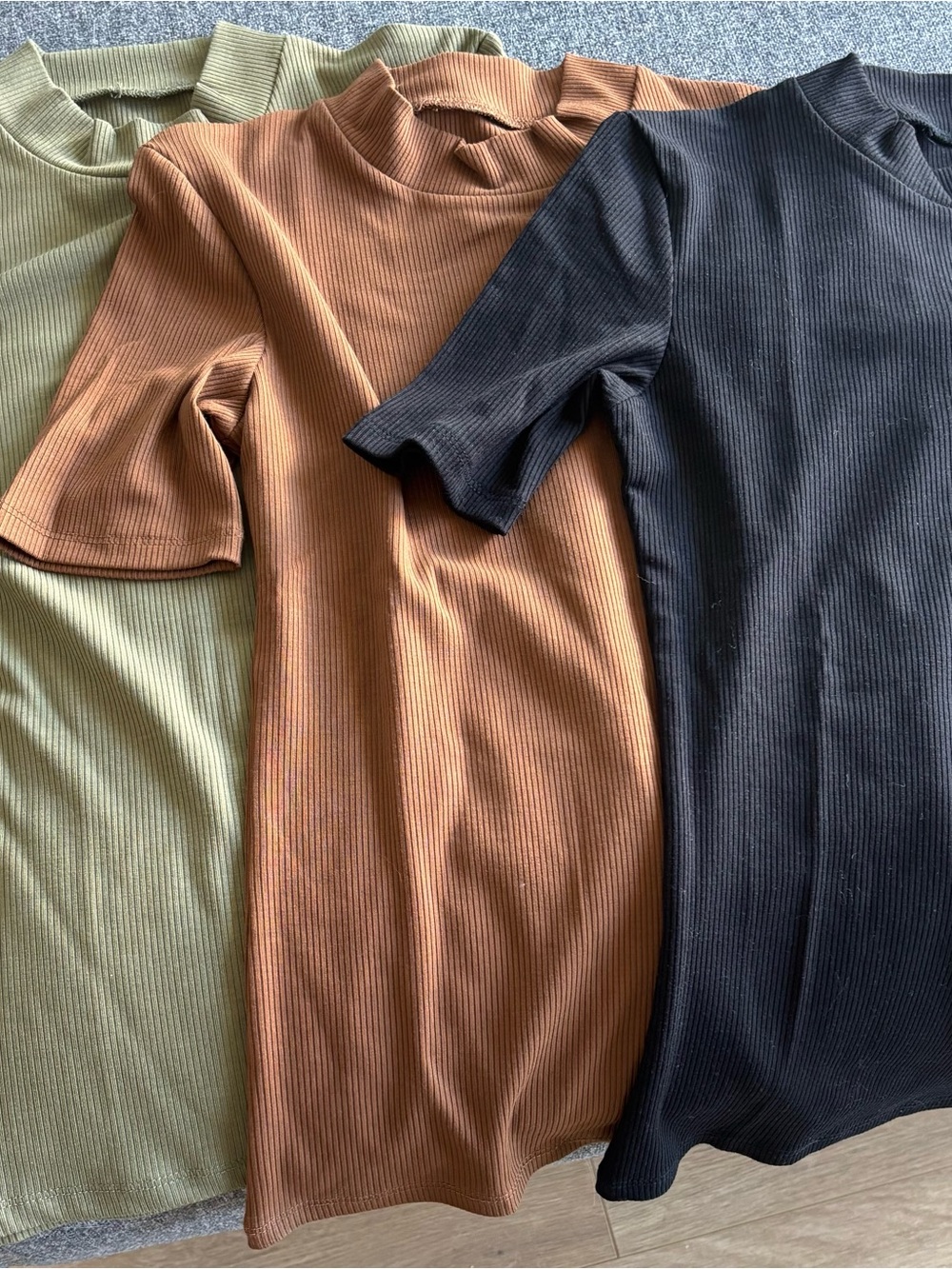 twik Ribbed Mock Neck Tops